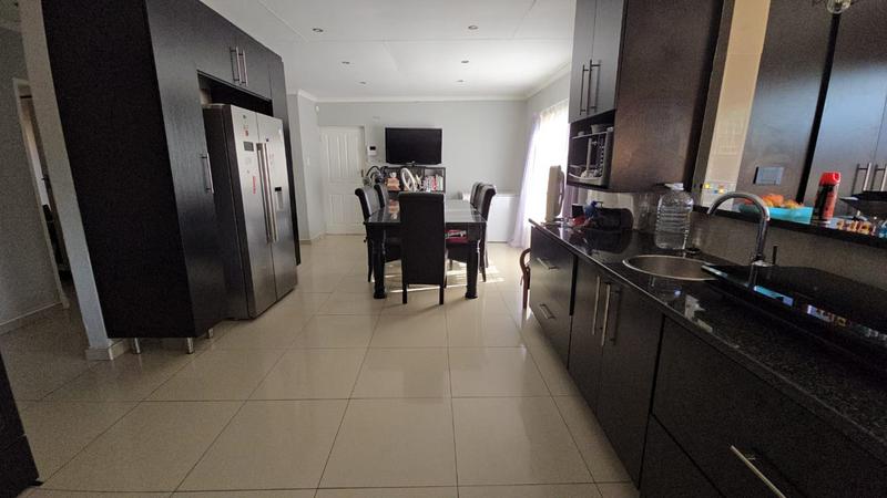 4 Bedroom Property for Sale in Dorandia Gauteng