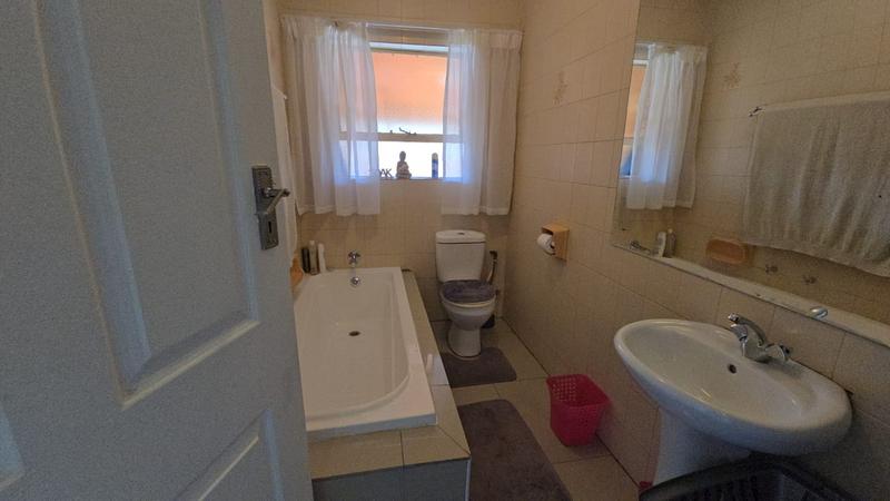 4 Bedroom Property for Sale in Dorandia Gauteng