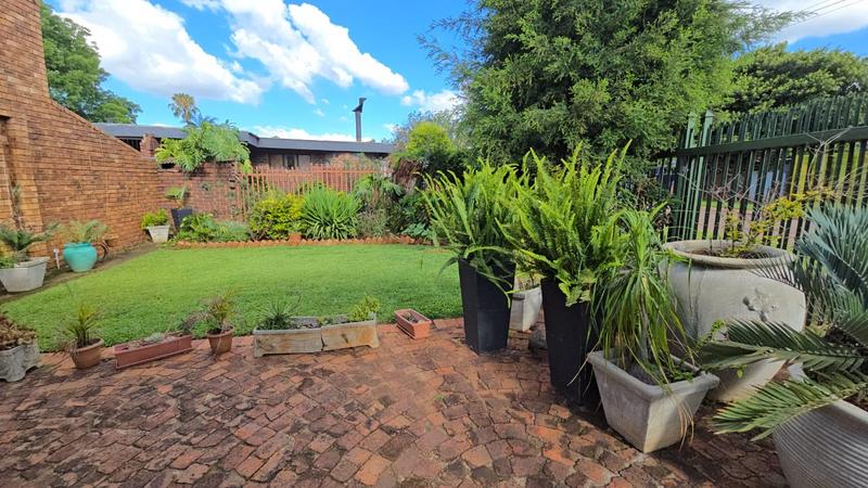 4 Bedroom Property for Sale in Dorandia Gauteng
