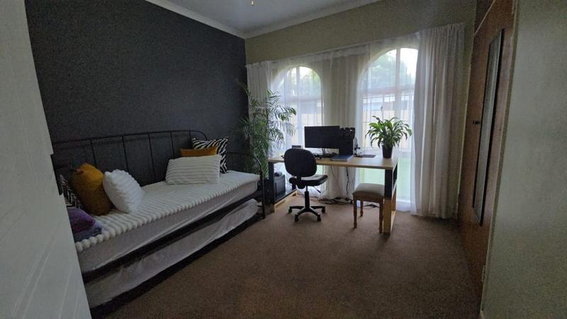 3 Bedroom Property for Sale in Dorandia Gauteng