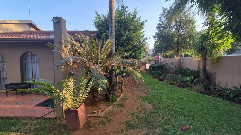 3 Bedroom Property for Sale in Dorandia Gauteng