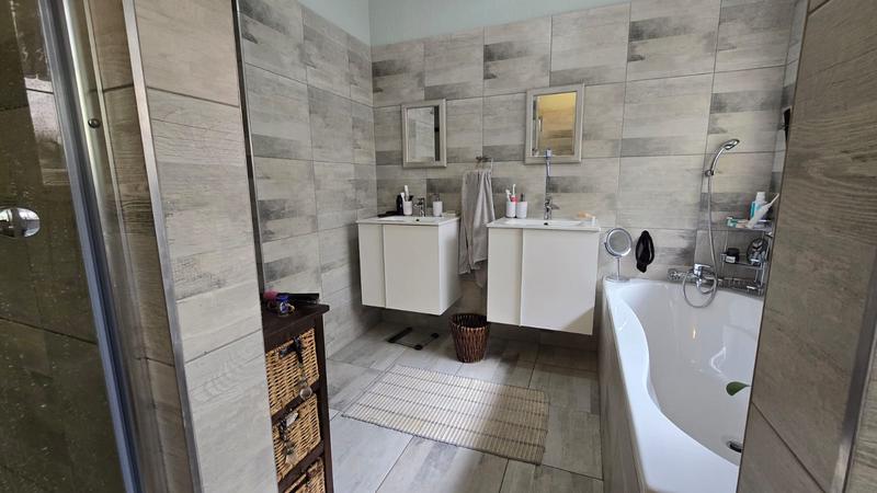 3 Bedroom Property for Sale in Florauna Gauteng