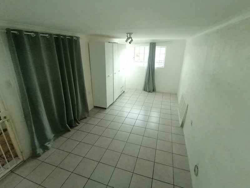 To Let 0 Bedroom Property for Rent in Florida Glen Gauteng