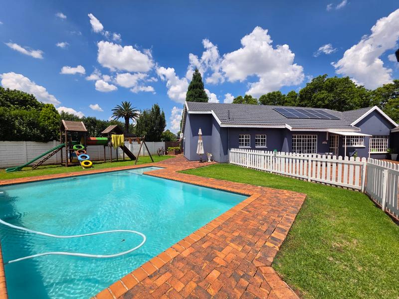 5 Bedroom Property for Sale in Golf Park Gauteng