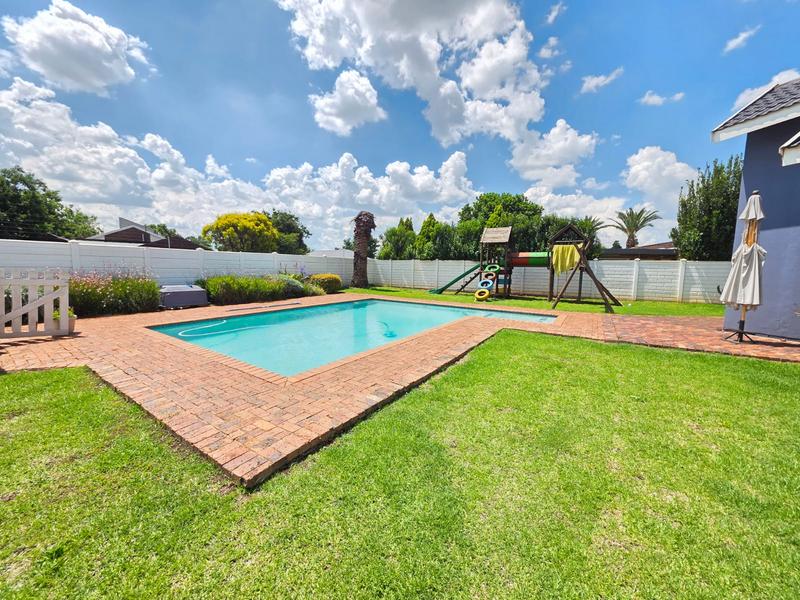5 Bedroom Property for Sale in Golf Park Gauteng