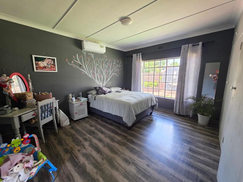 5 Bedroom Property for Sale in Golf Park Gauteng