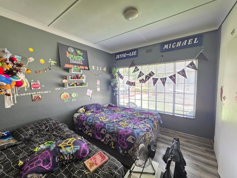 5 Bedroom Property for Sale in Golf Park Gauteng