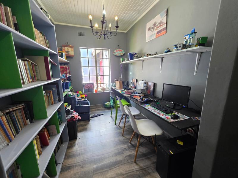 5 Bedroom Property for Sale in Golf Park Gauteng