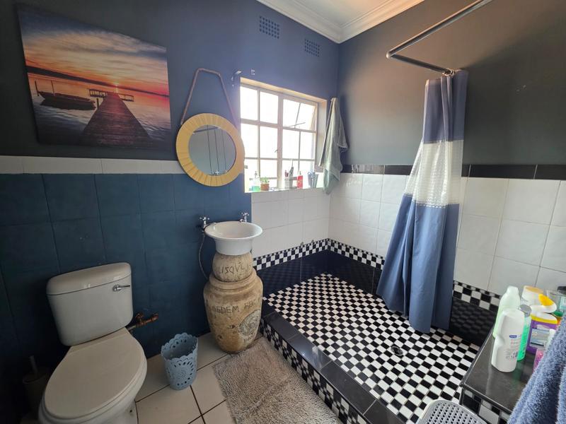 5 Bedroom Property for Sale in Golf Park Gauteng