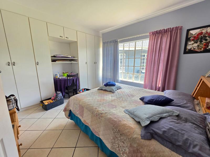 5 Bedroom Property for Sale in Golf Park Gauteng