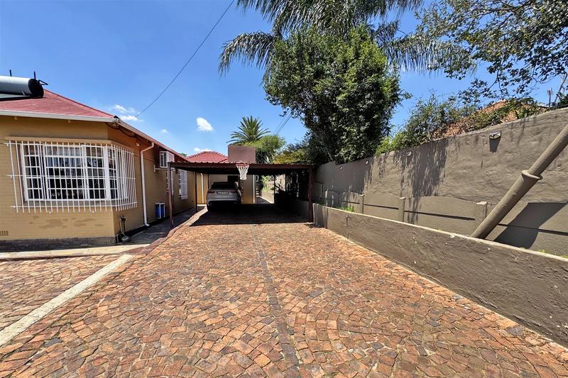 4 Bedroom Property for Sale in Sydenham Gauteng