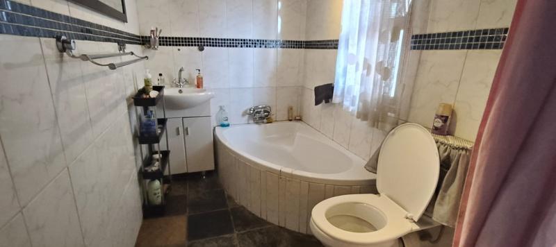 4 Bedroom Property for Sale in Booysens Gauteng