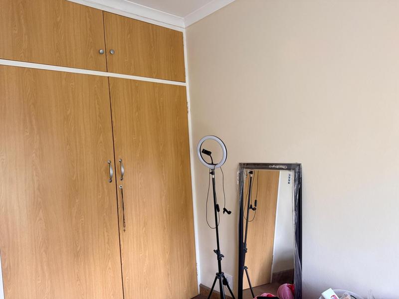 5 Bedroom Property for Sale in Erasmia Gauteng