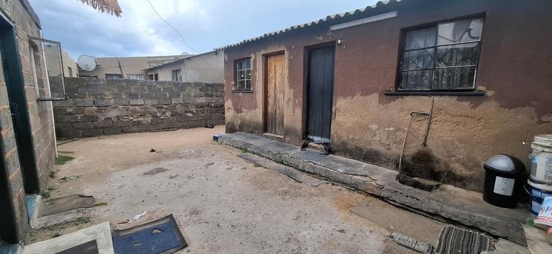 8 Bedroom Property for Sale in Tembisa Gauteng