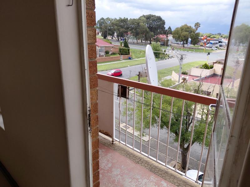 To Let 2 Bedroom Property for Rent in Gillview Gauteng