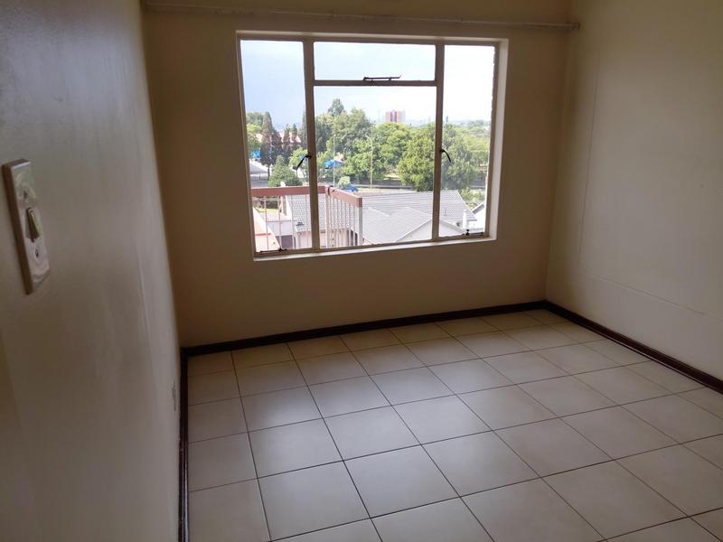 To Let 2 Bedroom Property for Rent in Gillview Gauteng