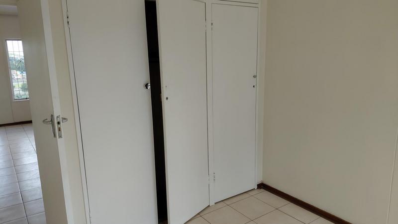 To Let 1 Bedroom Property for Rent in Gillview Gauteng