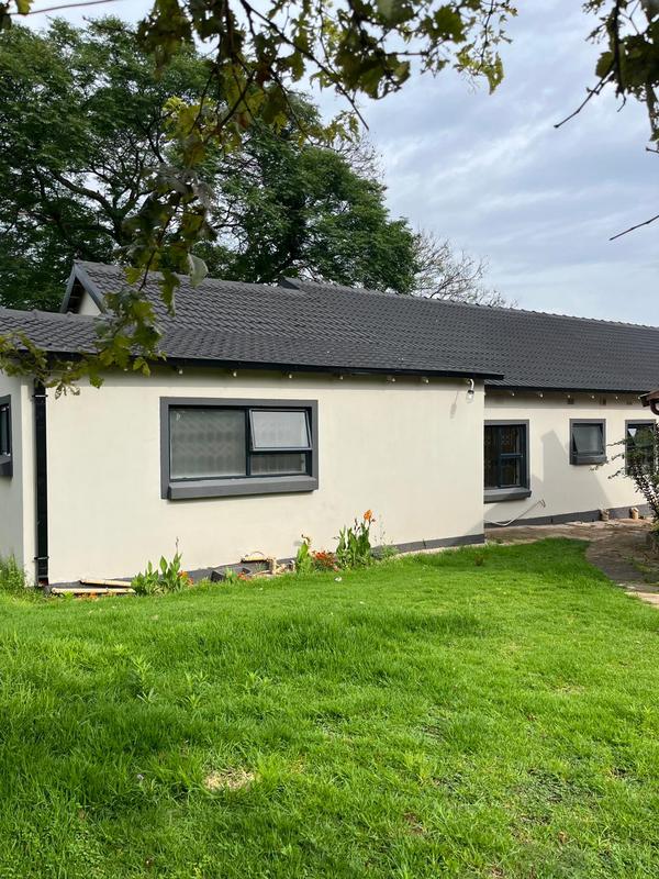 To Let 5 Bedroom Property for Rent in Glenhazel Gauteng