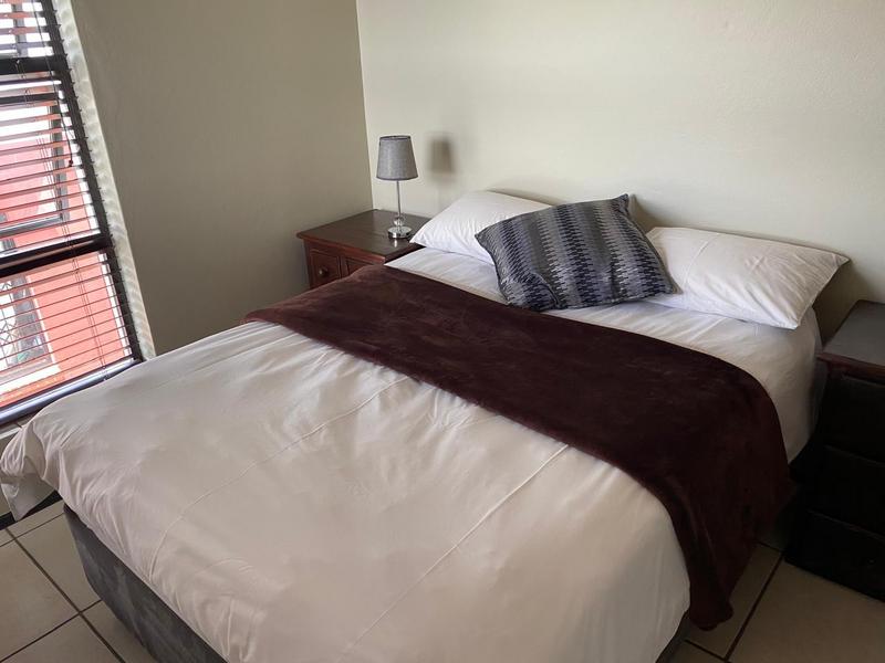 To Let 2 Bedroom Property for Rent in Greenstone Hill Gauteng