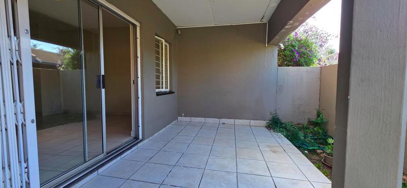 To Let 2 Bedroom Property for Rent in Sundowner Gauteng