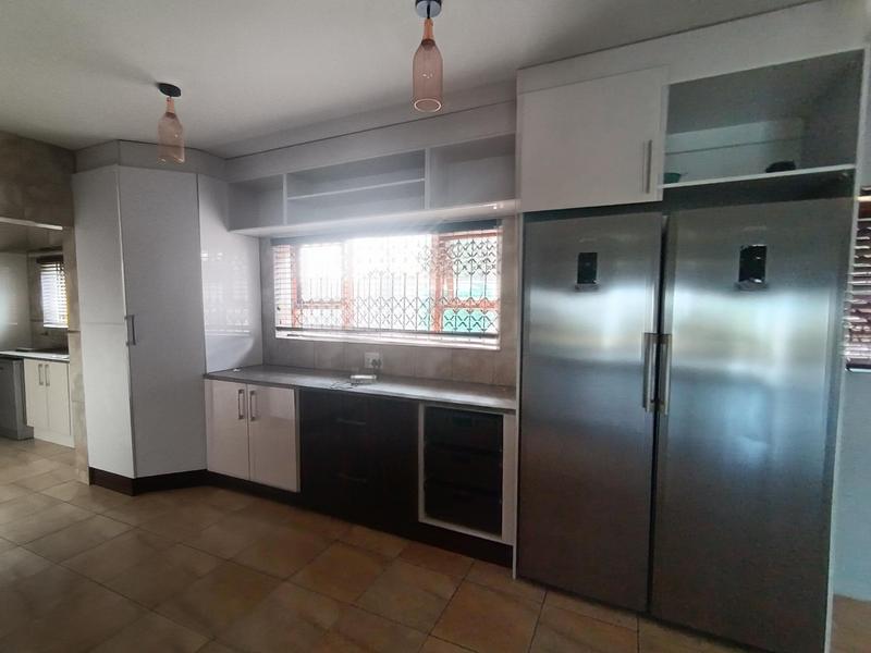 To Let 3 Bedroom Property for Rent in Dawnview Gauteng