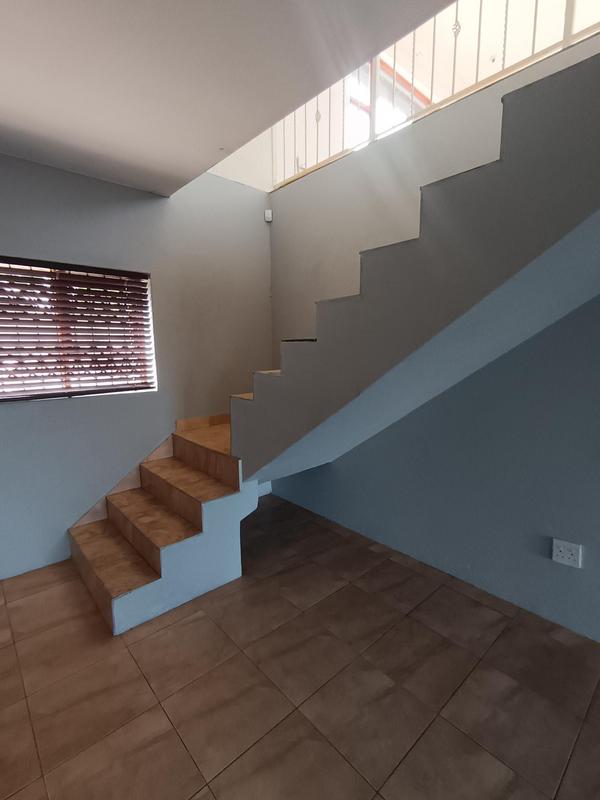 To Let 3 Bedroom Property for Rent in Dawnview Gauteng