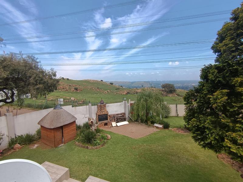 To Let 3 Bedroom Property for Rent in Dawnview Gauteng