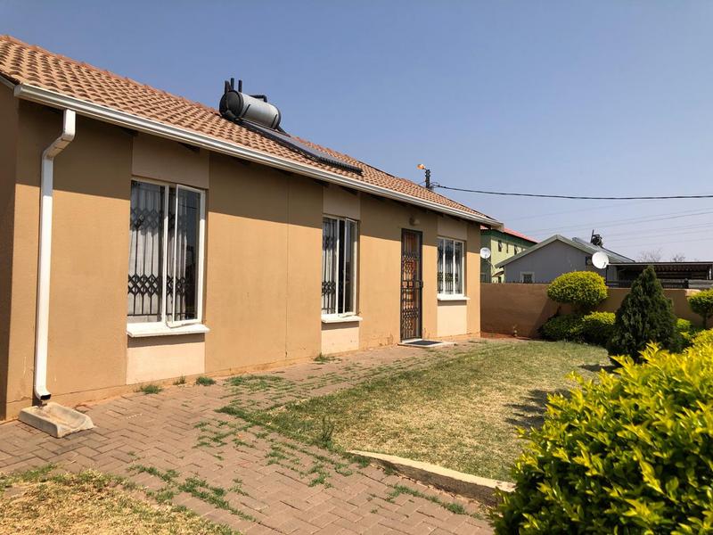 3 Bedroom Property for Sale in Rosslyn Gauteng