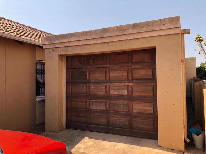 3 Bedroom Property for Sale in Rosslyn Gauteng