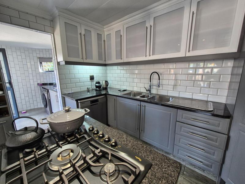 3 Bedroom Property for Sale in Bassonia Gauteng