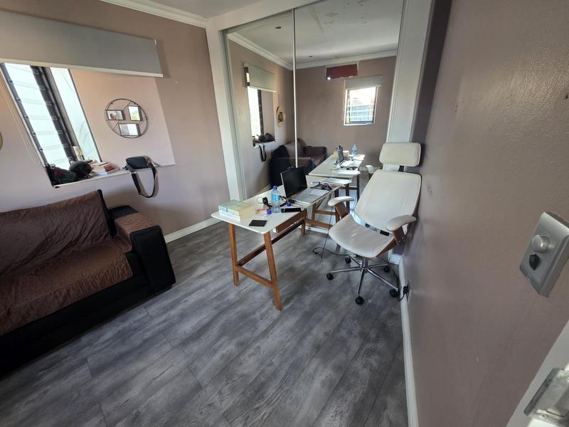 3 Bedroom Property for Sale in Bassonia Gauteng