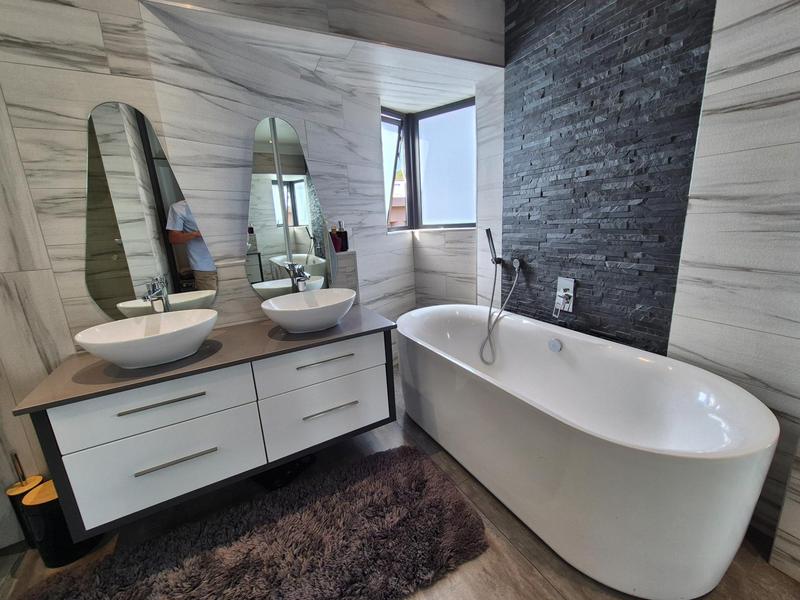 3 Bedroom Property for Sale in Bassonia Gauteng