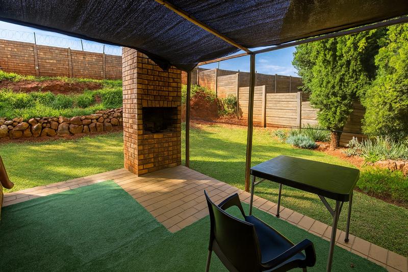 2 Bedroom Property for Sale in Faerie Glen Gauteng