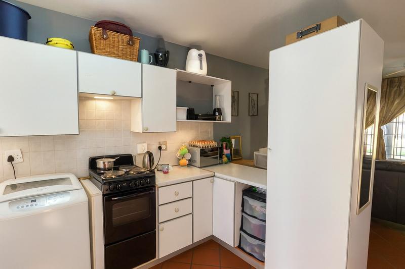 2 Bedroom Property for Sale in Faerie Glen Gauteng