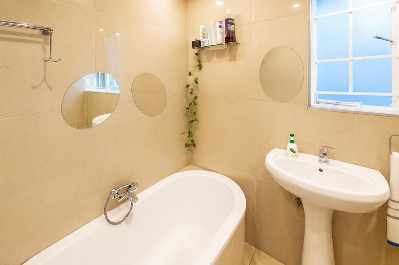 2 Bedroom Property for Sale in Faerie Glen Gauteng