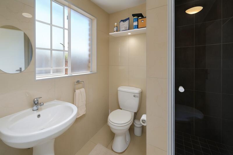 2 Bedroom Property for Sale in Faerie Glen Gauteng