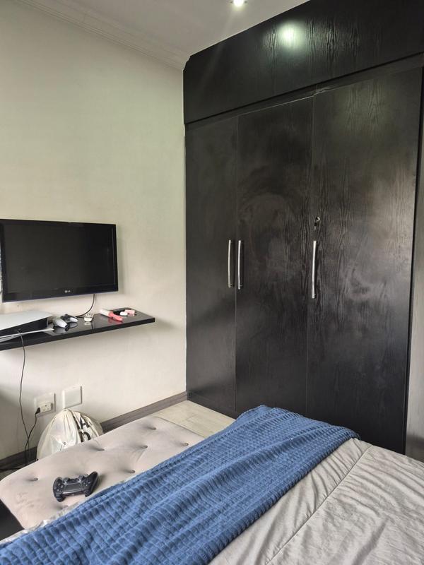 To Let 4 Bedroom Property for Rent in Raslouw Gauteng