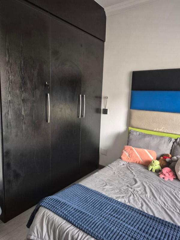 To Let 4 Bedroom Property for Rent in Raslouw Gauteng