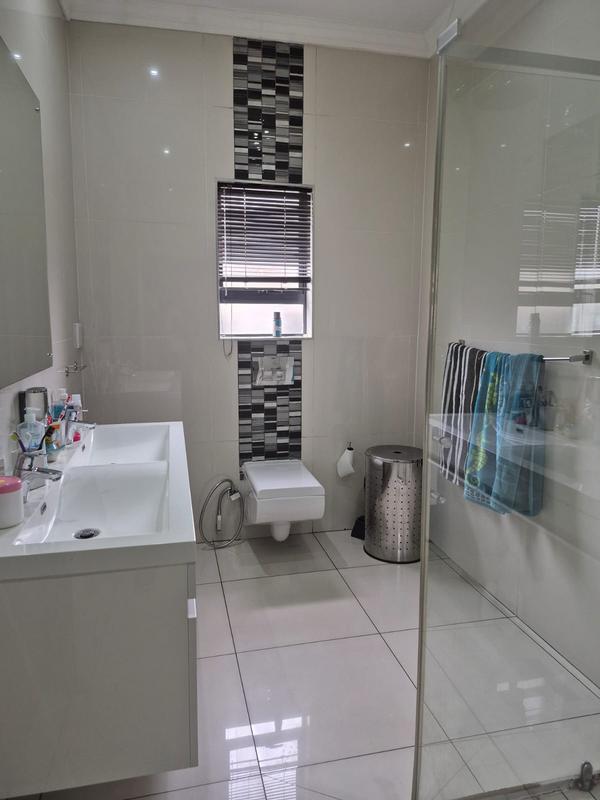 To Let 4 Bedroom Property for Rent in Raslouw Gauteng