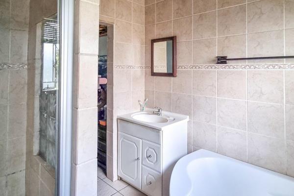4 Bedroom Property for Sale in Beyers Park Gauteng