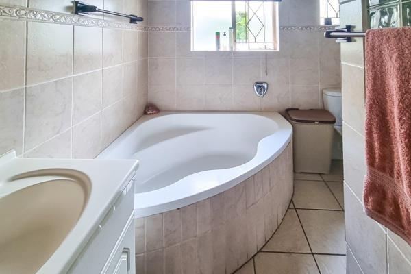 4 Bedroom Property for Sale in Beyers Park Gauteng
