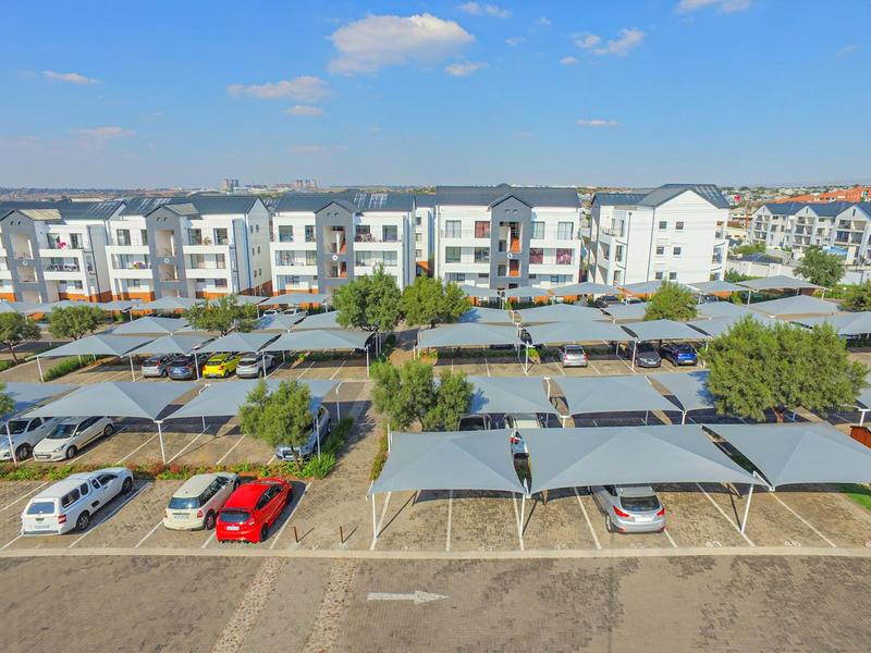 To Let 1 Bedroom Property for Rent in Greenstone Hill Gauteng