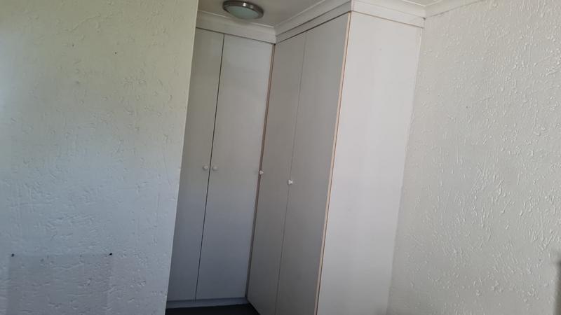 To Let 1 Bedroom Property for Rent in Bedfordview Gauteng