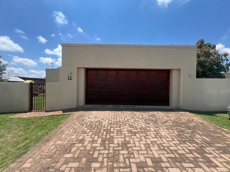 To Let 3 Bedroom Property for Rent in Eike Park Gauteng