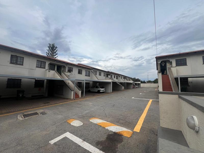 To Let 2 Bedroom Property for Rent in Greenhills Gauteng