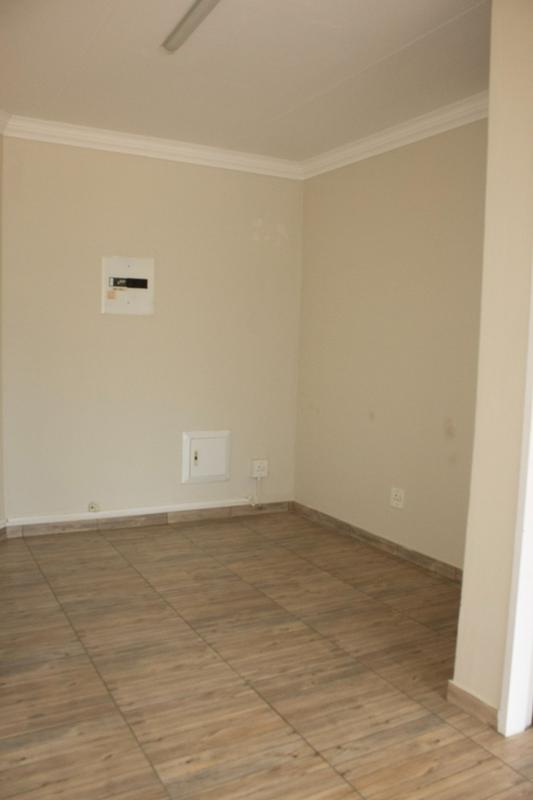 To Let commercial Property for Rent in Helderkruin Gauteng