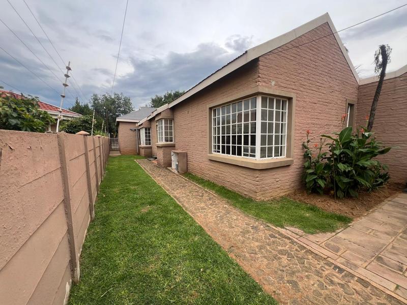 3 Bedroom Property for Sale in Greenhills Gauteng