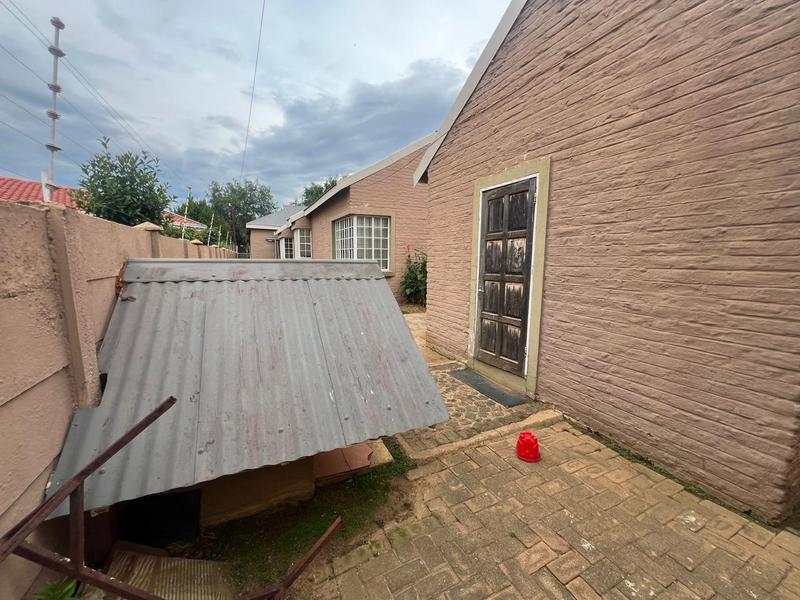 3 Bedroom Property for Sale in Greenhills Gauteng