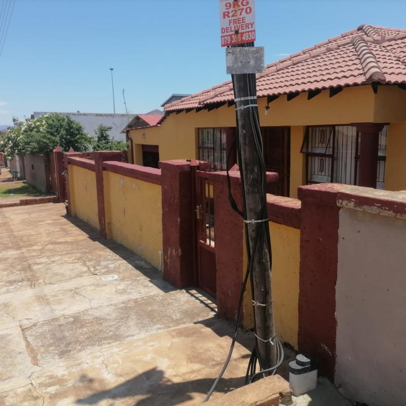 4 Bedroom Property for Sale in Soshanguve Gauteng