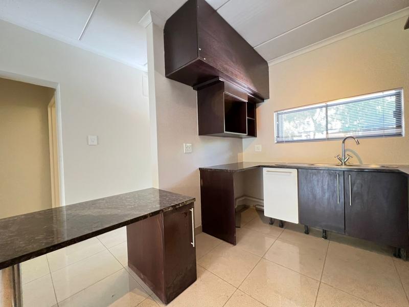 To Let 2 Bedroom Property for Rent in Atholl Gauteng